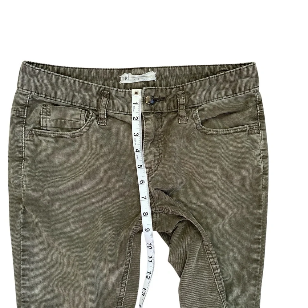 Free People Olive Green Cord Cropped Raw Hem Straight Jeans‎ Size 27